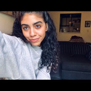 Meet your Posher, Janelle